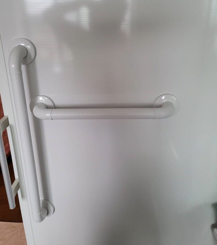 介護保険　住宅改修　手すり　お風呂　浴槽　浴室　滑らない